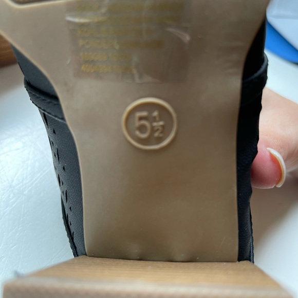 LC High Heel Mules - Picture 4 of 4